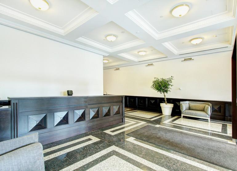 Москва: Вид входной группы внутри зданий