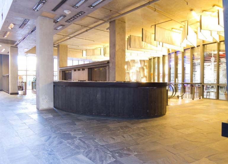 Знаменка, очередь 1: Вид главного ресепшен здания