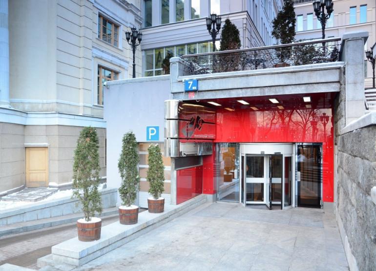 Знаменка, очередь 1: Вид от метро или ближайшей остановки